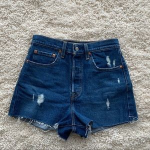 Levi’s Ribcage Short